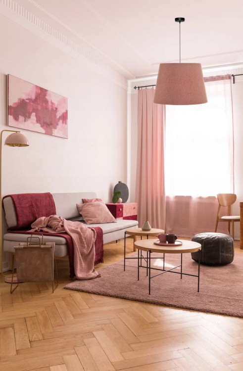 Lampa wisząca Abażur brudny róż AVOLA - stożek B 40 - aranżacja 1