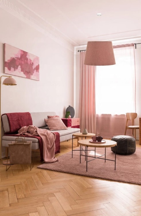 Lampa wisząca Abażur brudny róż AVOLA - stożek B 40 - aranżacja 2